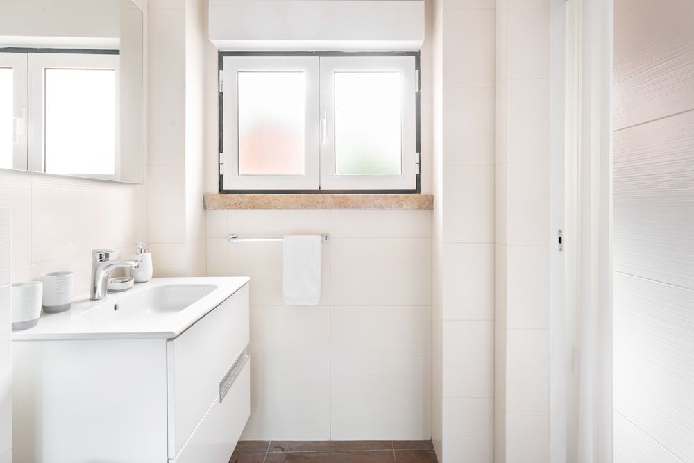 JOIVY Bright & Beautiful 4BR Apt 5 mins to Rato subway Design Apartment, 4 Bedrooms 31