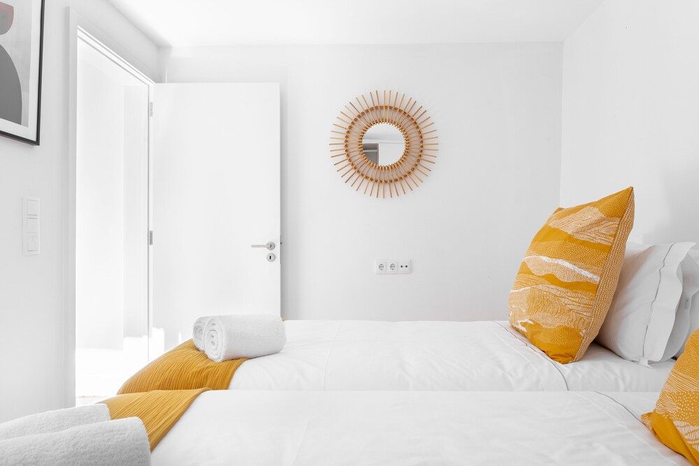 undefined JOIVY Principe Real 2BR Apt w/Terrace nearby Botanical Garden of Lisbon 7