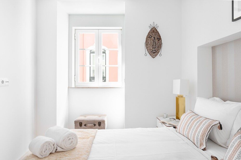 JOIVY Principe Real 2BR Apt w/Terrace nearby Botanical Garden of Lisbon Design Apartment, 2 Bedrooms 11