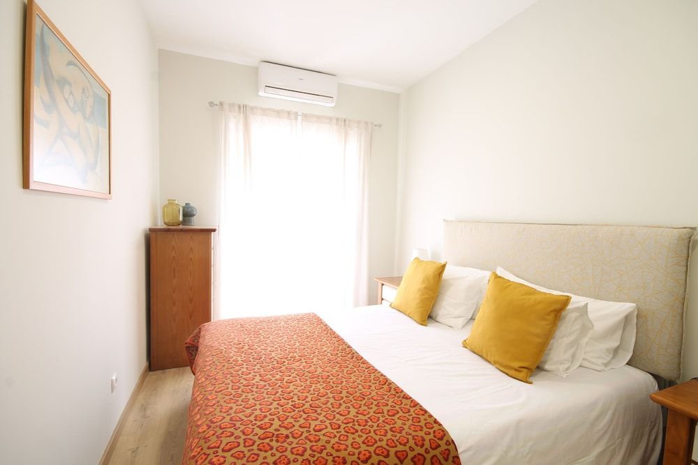 Nice Flat by Quinta das Conchas Apartment