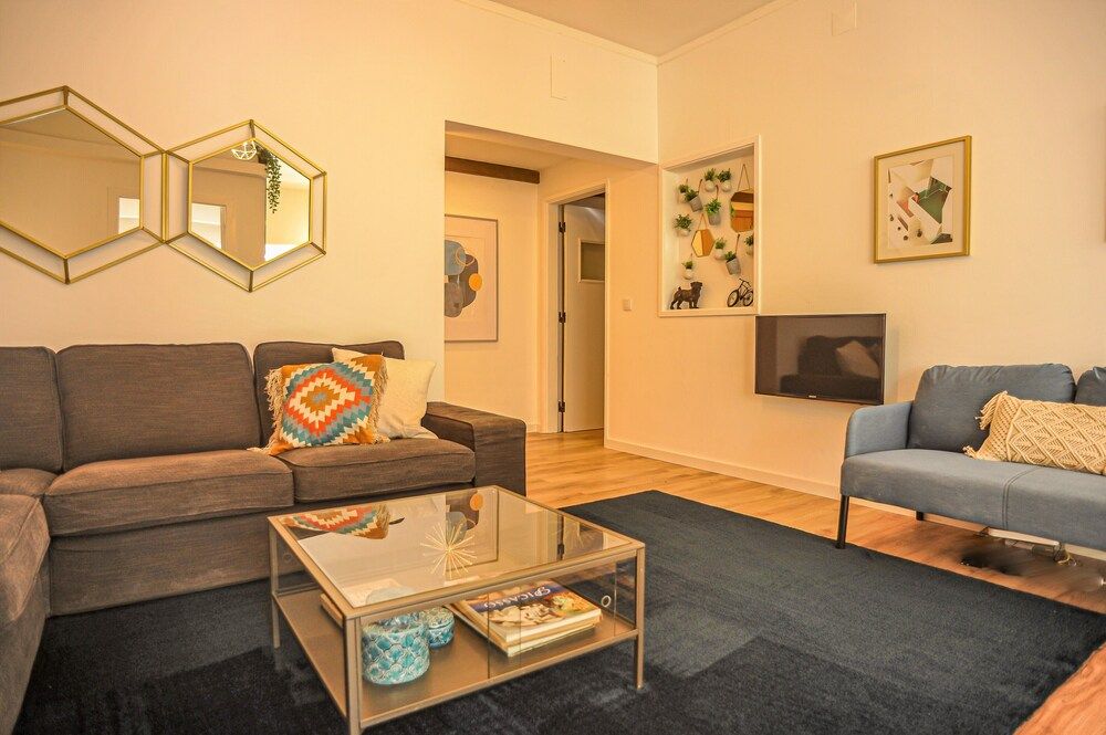 My Fair Lisbon -modern flat with elevator in central Lisbon Apartment, Private Bathroom (2) 10