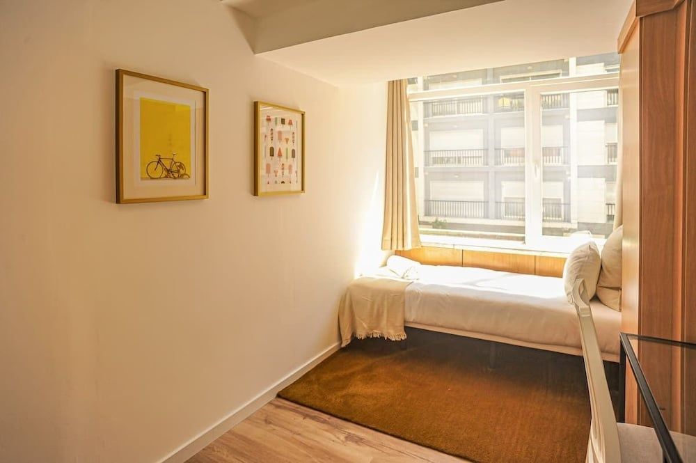 My Fair Lisbon -modern flat with elevator in central Lisbon Single Room, Shared Bathroom (4)