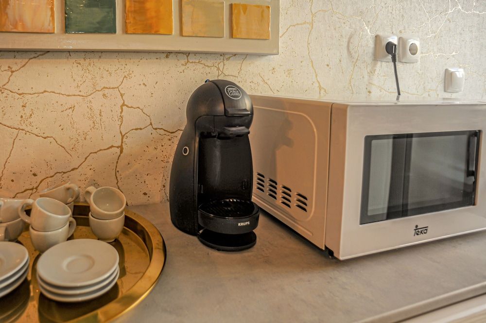 My Fair Lisbon -modern flat with elevator in central Lisbon Apartment, Private Bathroom (2) 11