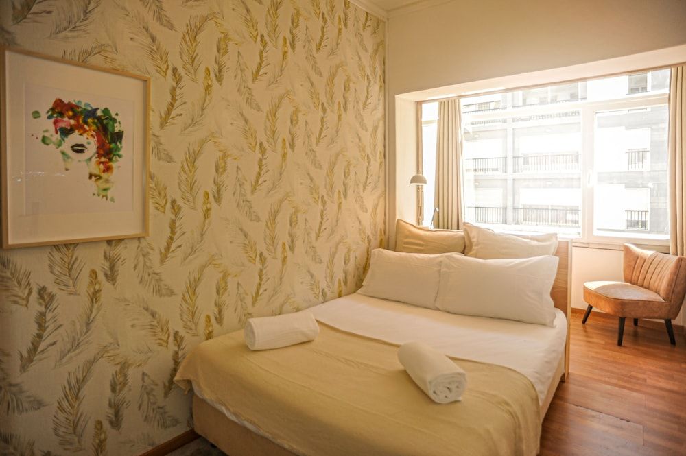 My Fair Lisbon -modern flat with elevator in central Lisbon Double Room, Shared Bathroom (3) 3