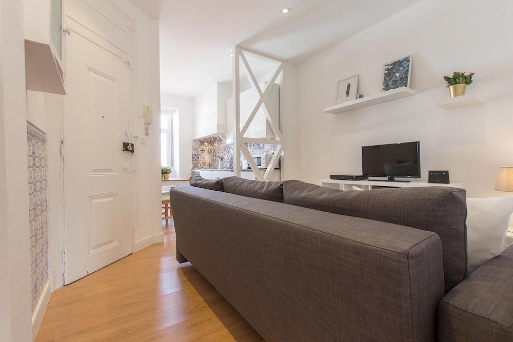 undefined Bairro Alto Stylish by Homing 4