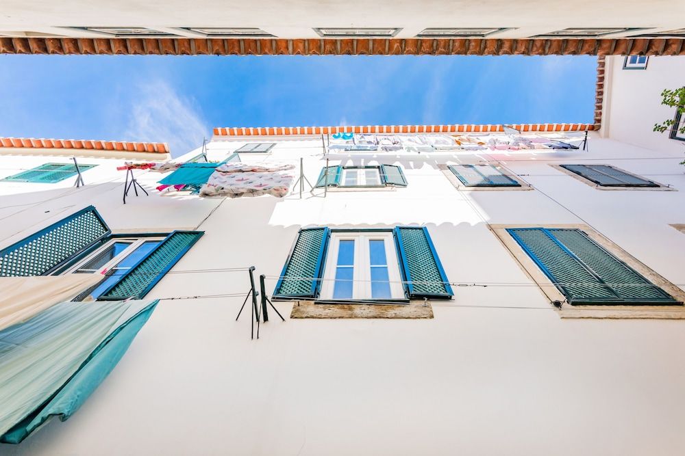 undefined Romantic Alfama Getaway 3