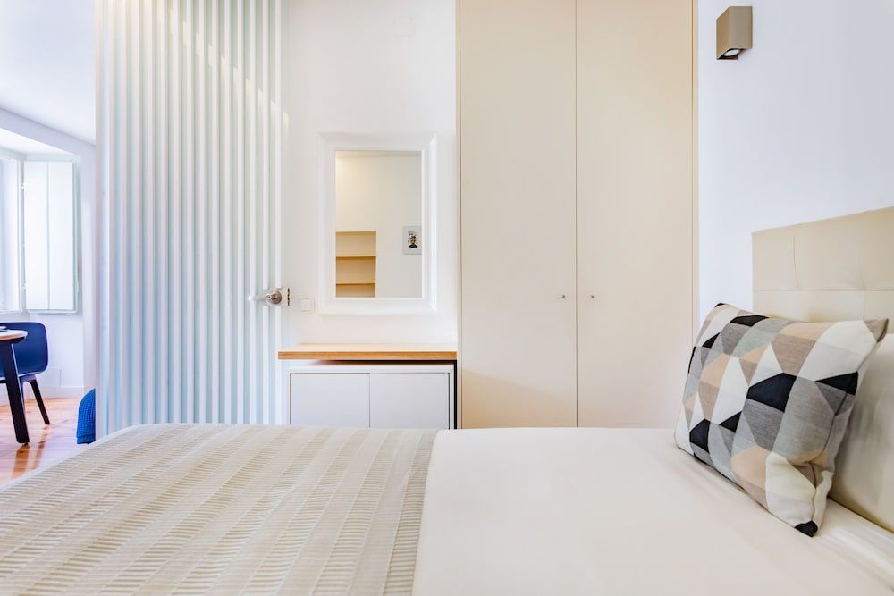 undefined Romantic Alfama Getaway 9