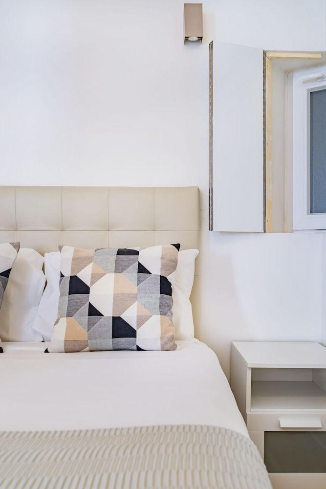 undefined Romantic Alfama Getaway 10