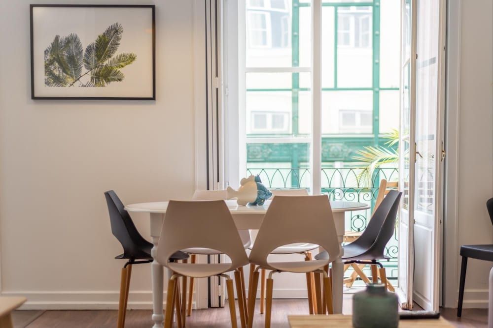 undefined LV Premier Chiado CH9 Elevator Balconies Center 10