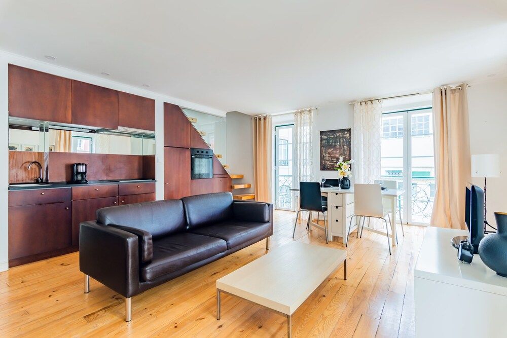 Condessa Central Duplex Apartment, 2 Bedrooms 13