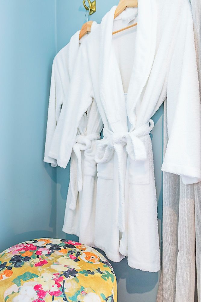 LR Guest House Basic Double Room 7