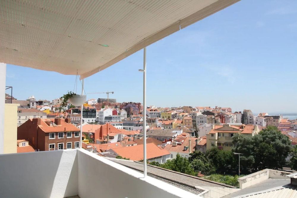 undefined Parliament River View II by Homing 8