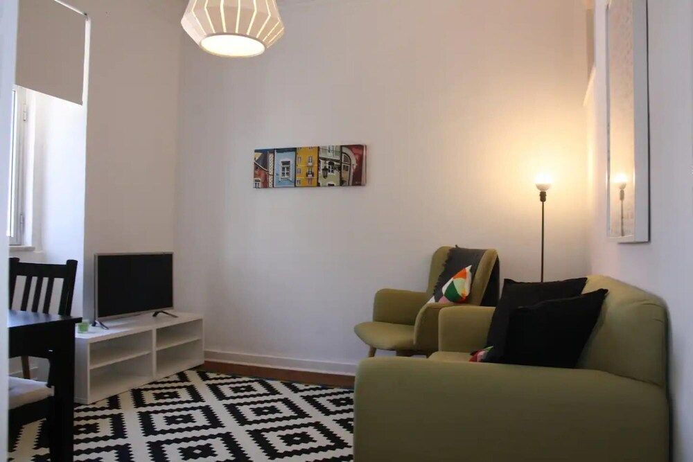 undefined Parliament River View II by Homing 9