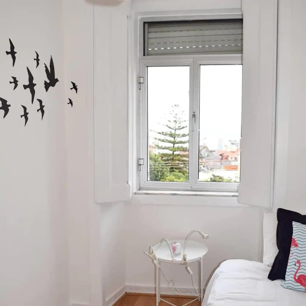 undefined Parliament River View I by Homing 3