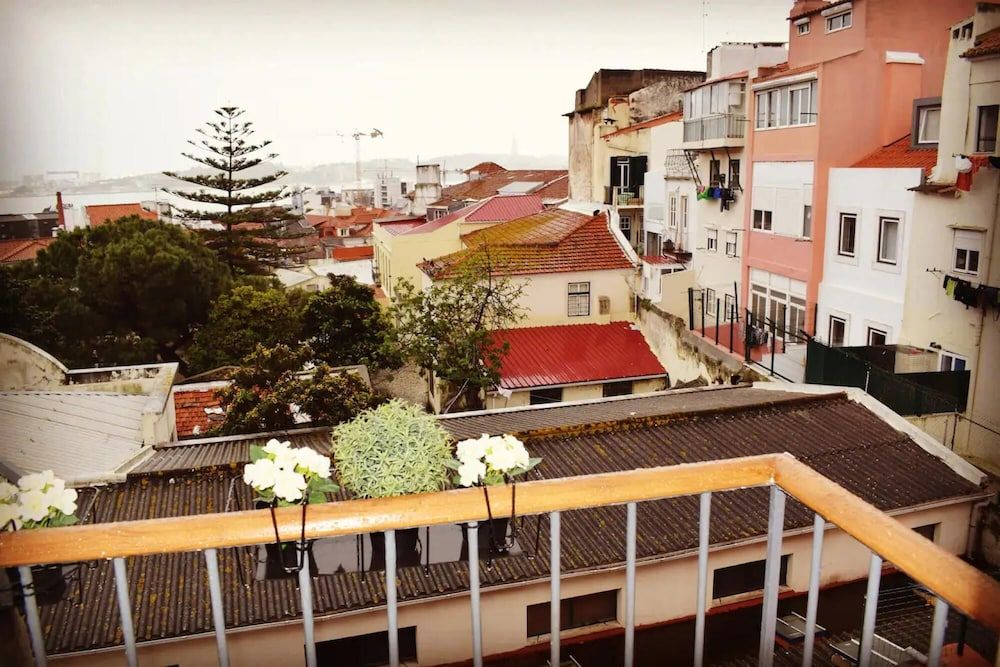 undefined Parliament River View I by Homing 8