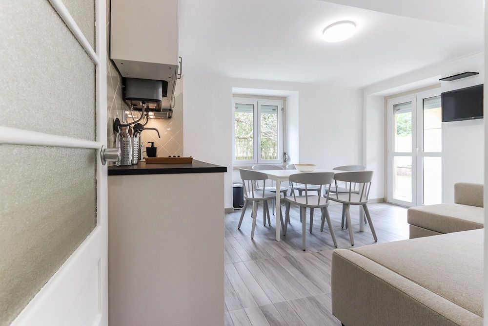 undefined Belem Boutique II by Homing 6