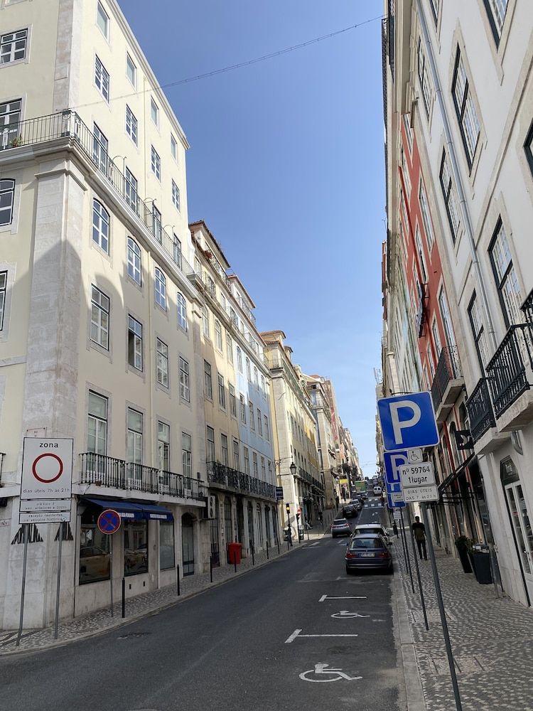 undefined Olivier Premium Apartments - Downtown 5