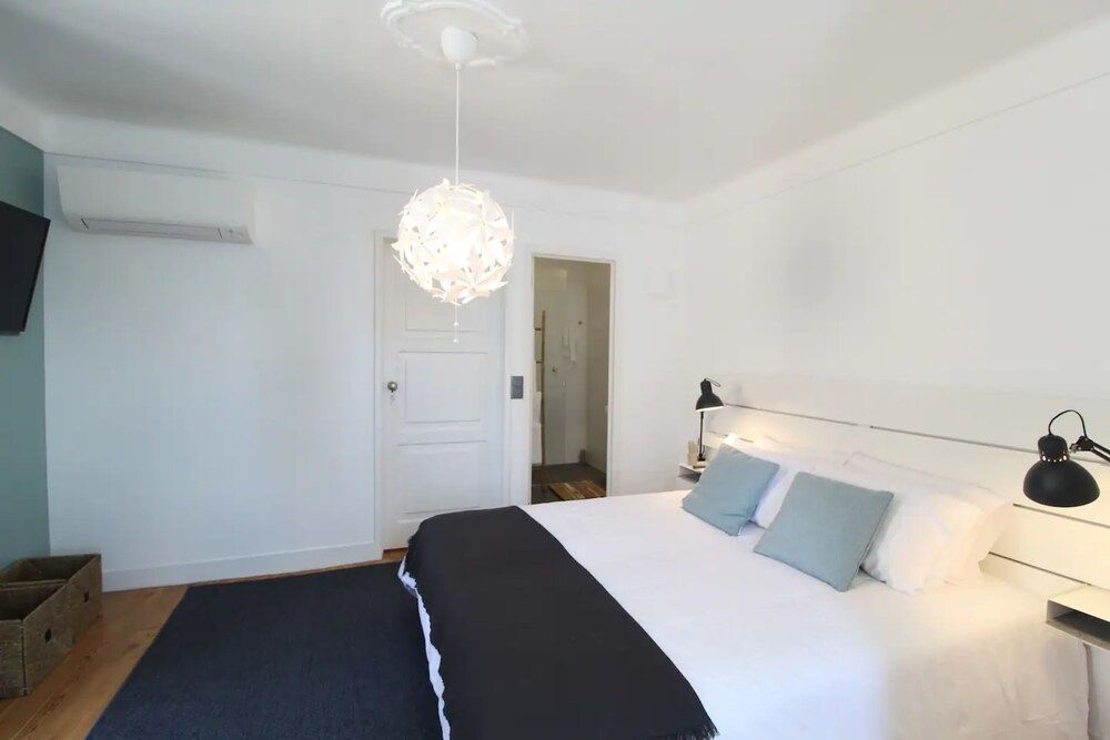 undefined Bright 1 Bedroom With Lovely Balcony in Lisbon 5