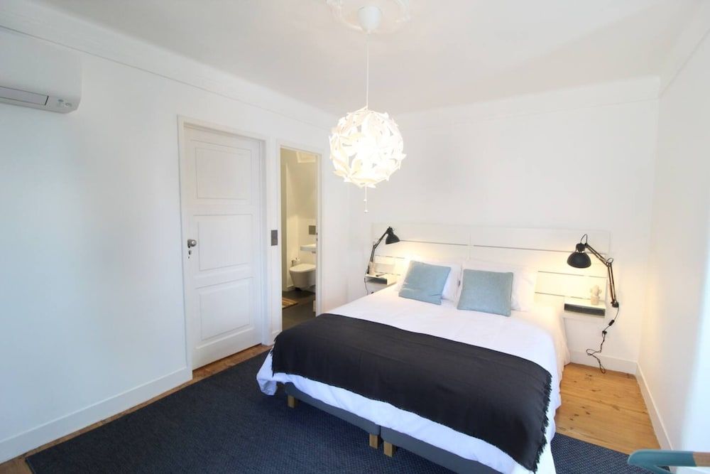undefined Bright 1 Bedroom With Lovely Balcony in Lisbon 3