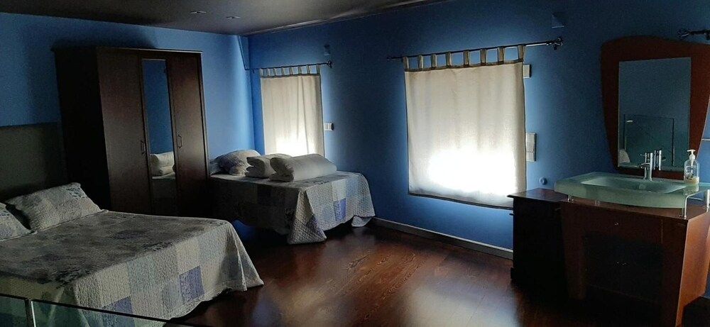 Anjos Apartment - Central Lisbon Apartment, 2 Bedrooms, City View 15