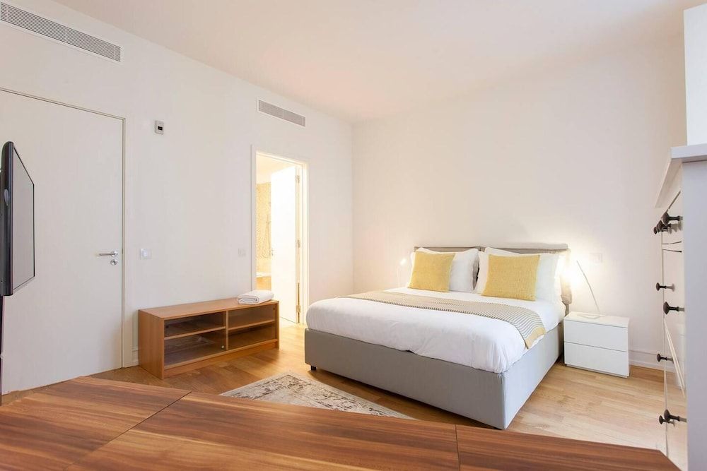 undefined City Center Prestigious Avenue Liberdade & Garage 4