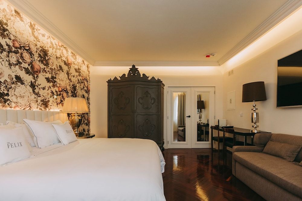 The Felix 10 Premium Double or Twin Room 4