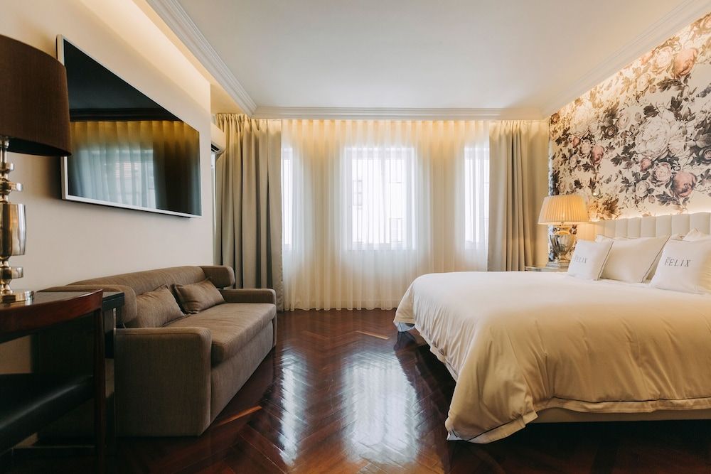 The Felix 10 Premium Double or Twin Room