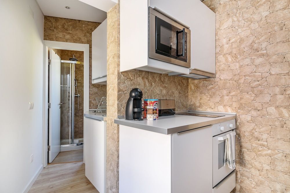 undefined JOIVY Cosy 1-Bed Flat W/Seaview In Alfama 8