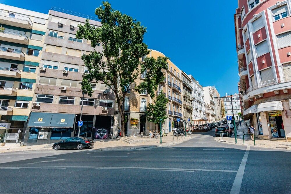 undefined Conde 3BDR Luxury 3