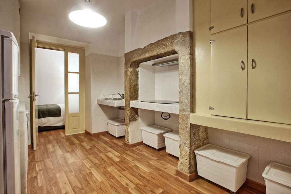 Portas do Teatro Apartments Family Apartment 10