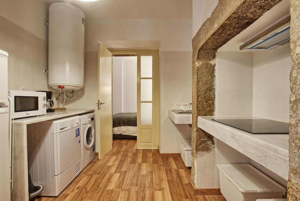 Portas do Teatro Apartments Family Apartment 11