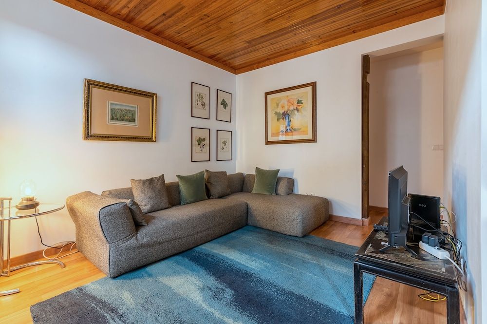 Portas do Teatro Apartments Family Apartment 16