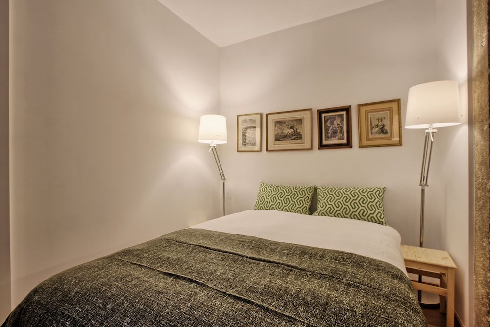 Portas do Teatro Apartments Family Apartment 7