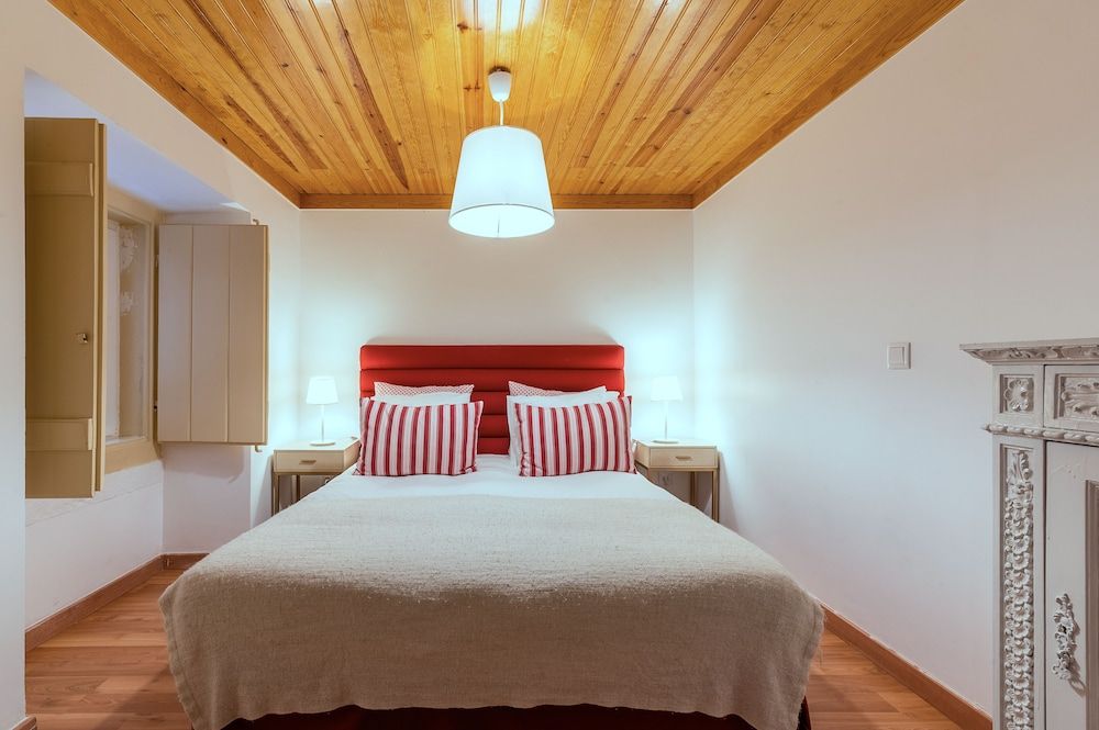 Portas do Teatro Apartments Family Apartment 3