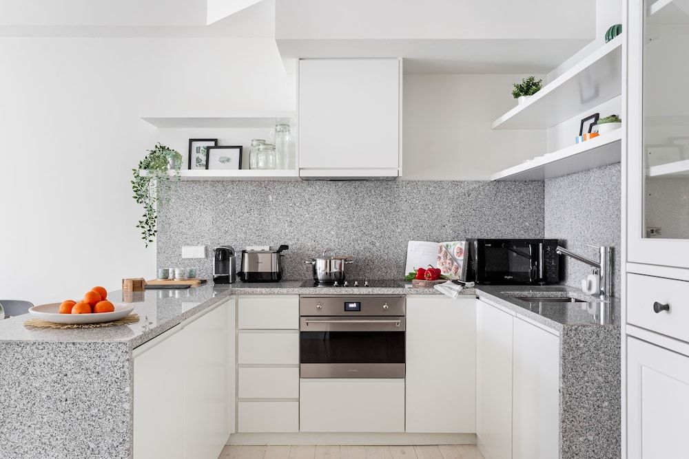 undefined JOIVY Superb 1-Br Flat Near Jardim Da Estrela 10