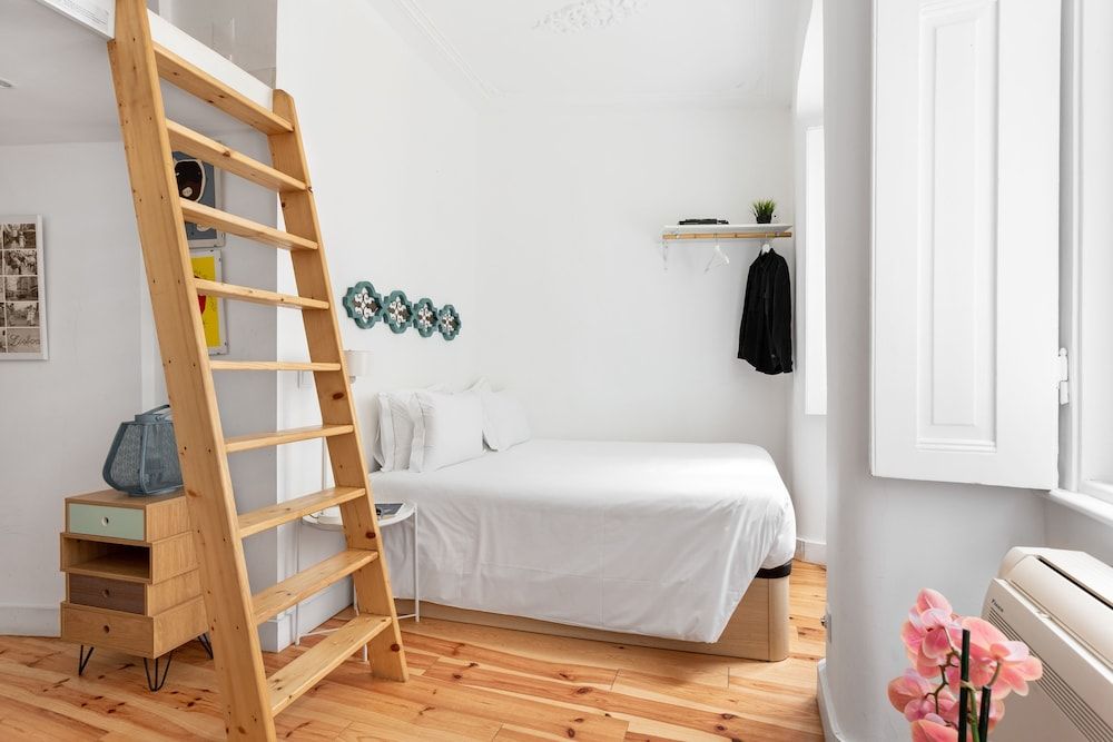 Altido Central Studio Near St. George Castle Apartment
