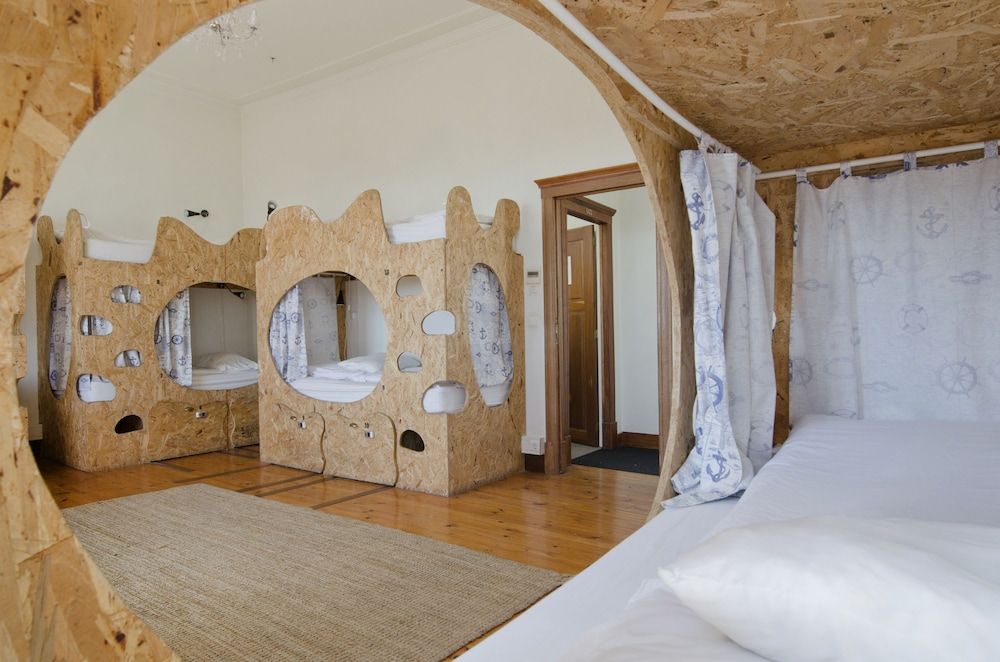 Sunset Destination Hostel Shared Dormitory, Mixed Dorm, Shared Bathroom (1 Bed in a 10 Bed Dorm) 4