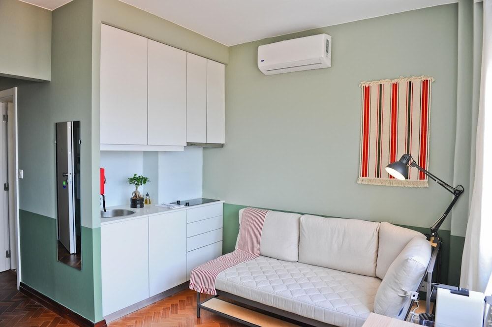 Champagne Vibes in Lisbon - By Misha s Place 5c Apartment 12