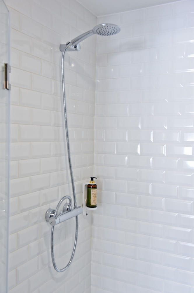 Cheers to Lisbon by Misha s Place 5A Apartment 12