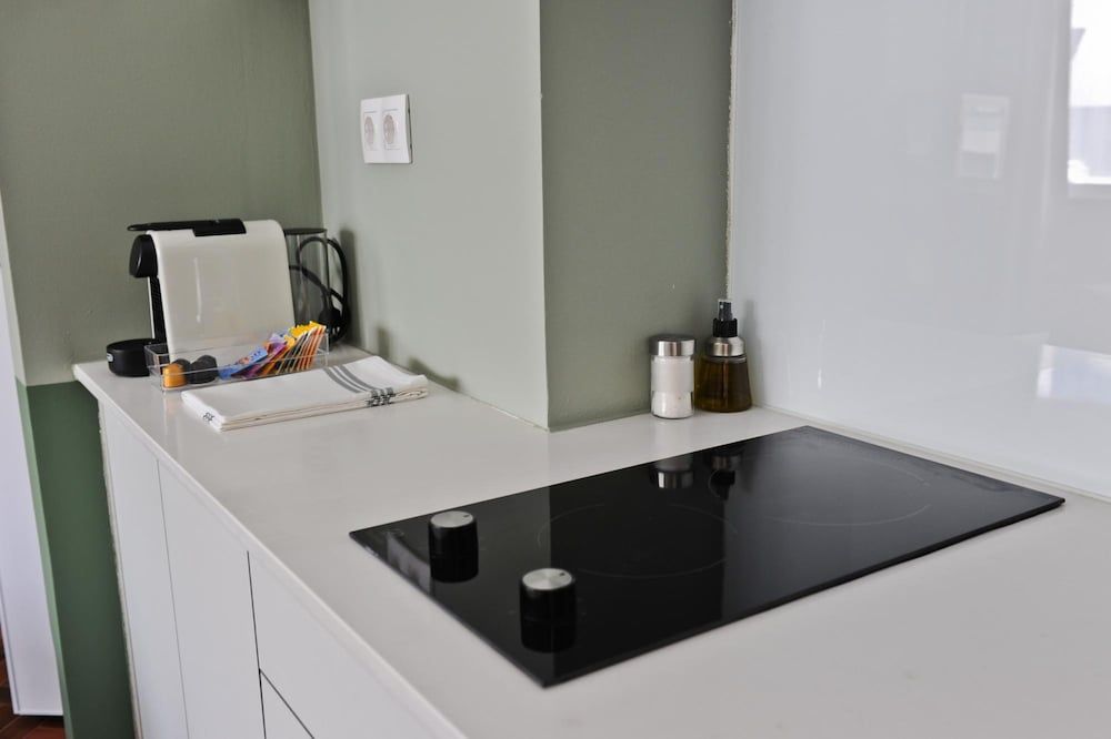 Apperol Lisbon Escape - by Misha s Place 2A Apartment 10