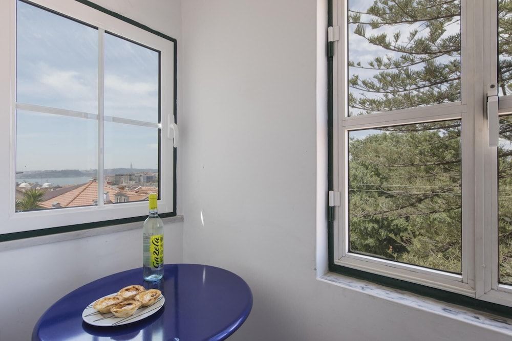 The Castle Life in Lisboa Ciudad Apartment, Smoking 26