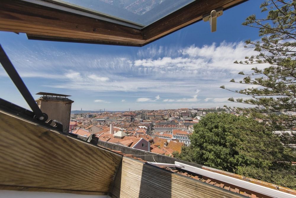 The Castle Life in Lisboa Ciudad Apartment, Smoking 11