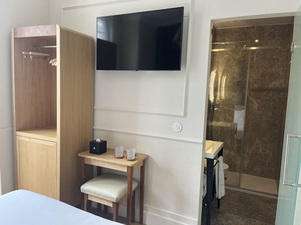 Boemio FLH Hotels Basic Double Room 5