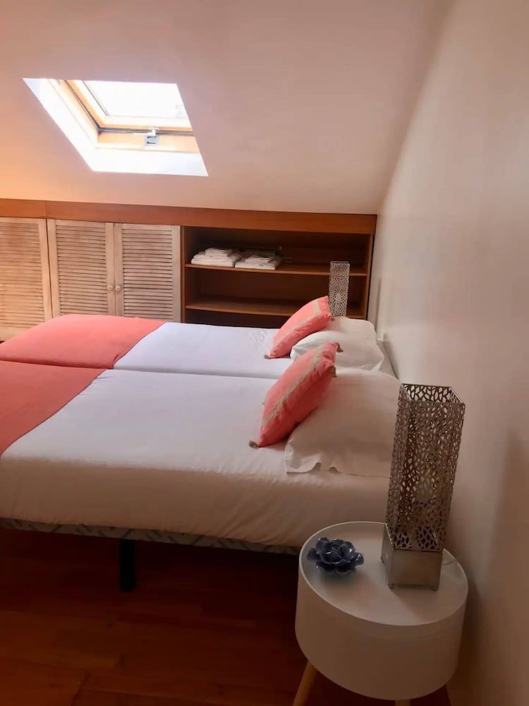 undefined Beautiful 7 Bedroom Apartment in Lisbon 6