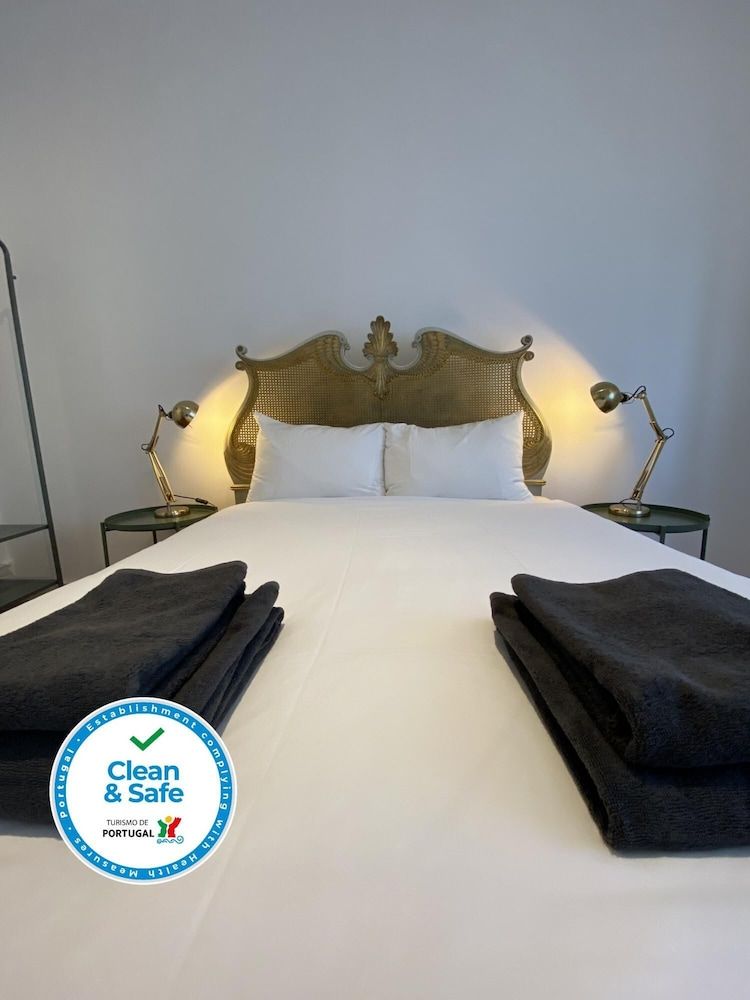 undefined The Blackbird at Liberdade Av