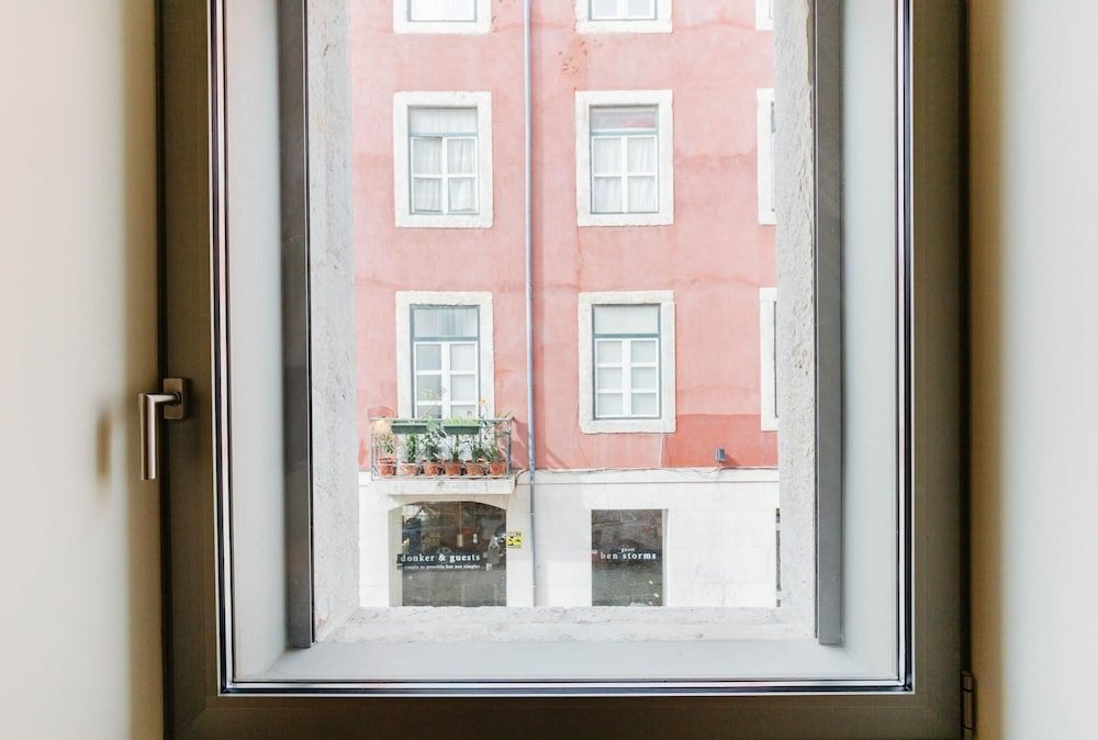 Lady Madonna in Lisboa Ciudad Apartment 11