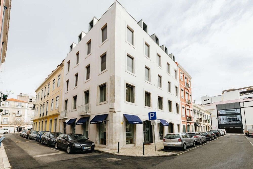 undefined Lady Madonna in Lisboa Ciudad 5