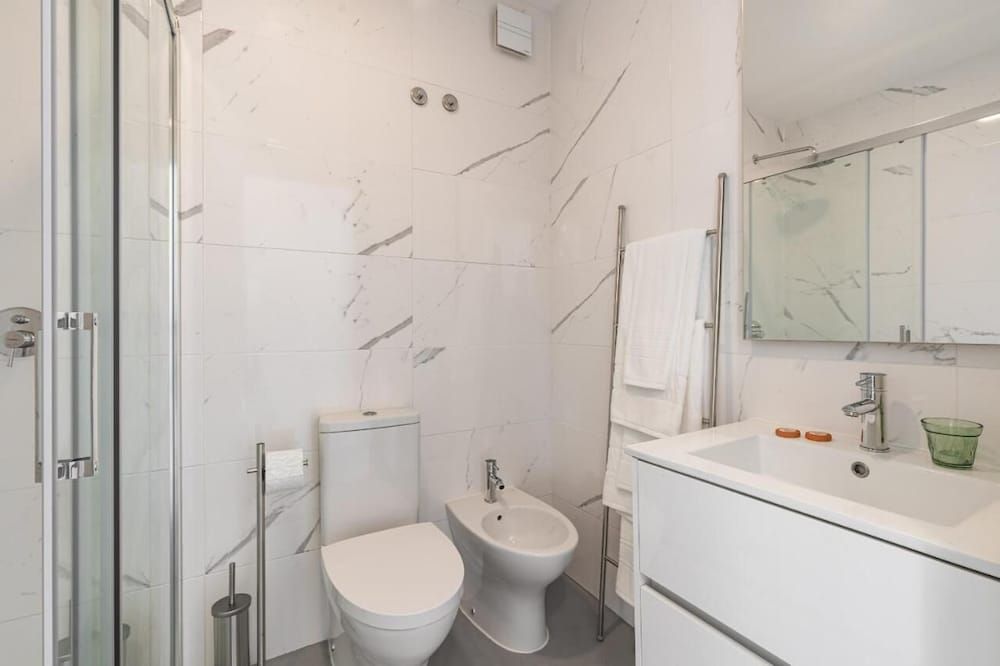 undefined Succeed Campo Pequeno Apartments 10