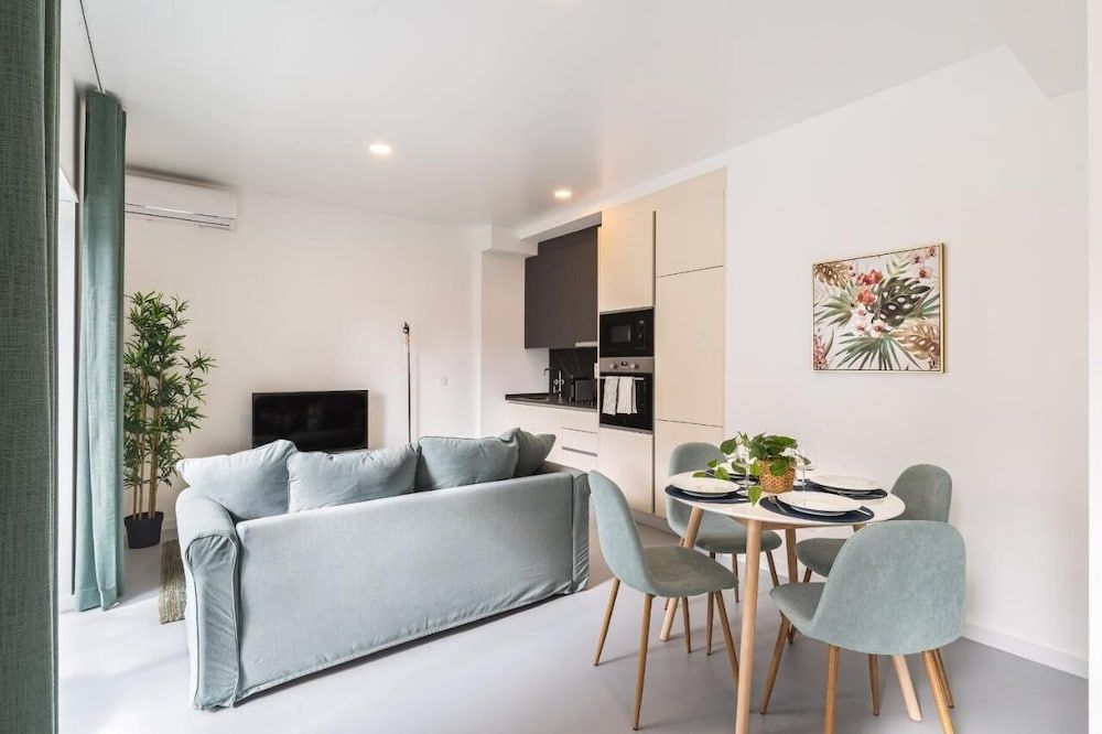 undefined Succeed Campo Pequeno Apartments 5