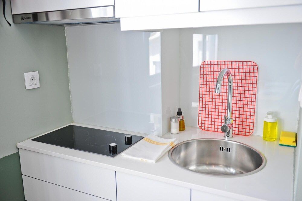 Prosecco Lifestyle in Lisbon by Misha s Place 4B Apartment 6